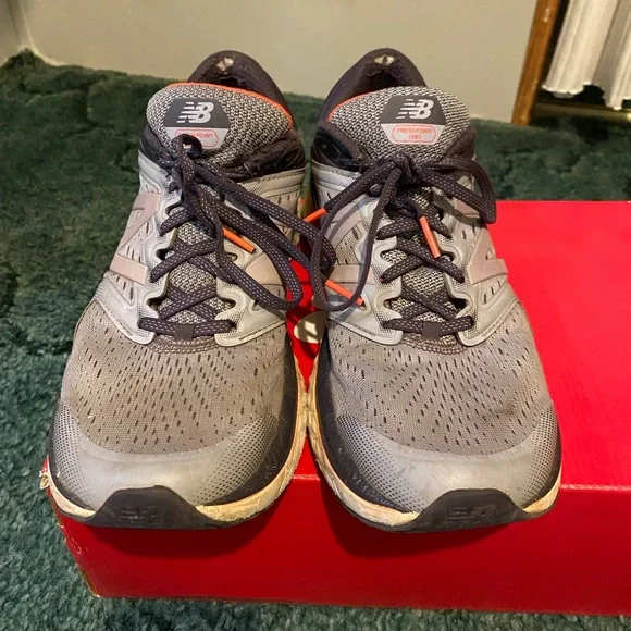 New Balance 1080 - Picture 2 of 9